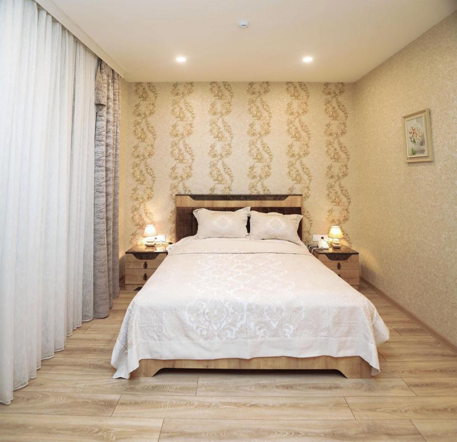 Midcity Hotel บากู ภายนอก รูปภาพ