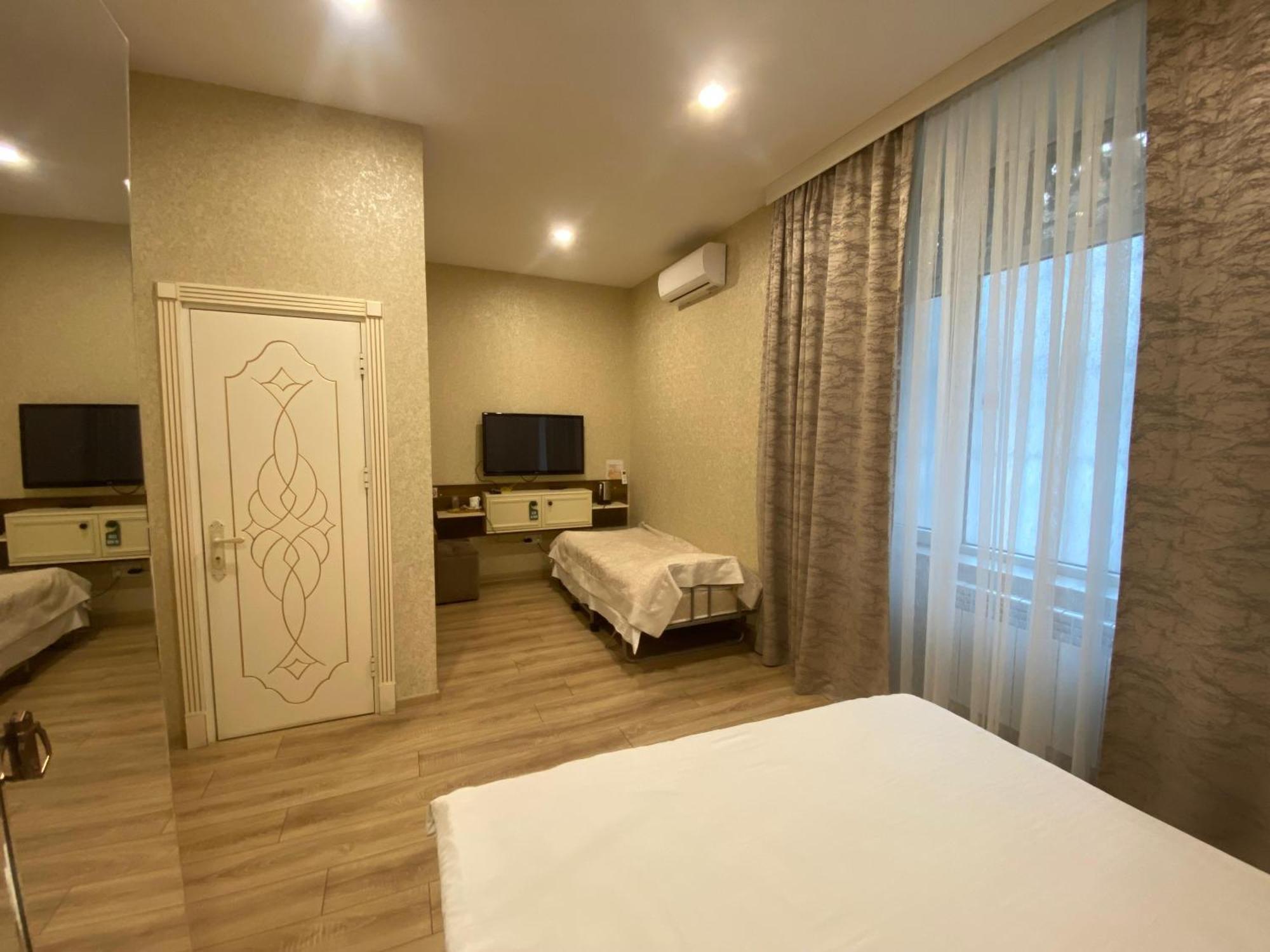 Midcity Hotel บากู ภายนอก รูปภาพ